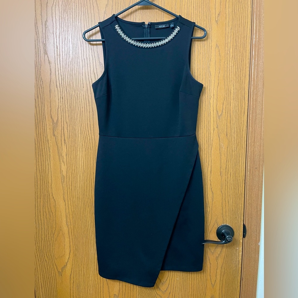 Apt. 9 Women’s Black Beaded Collar Dress size 2